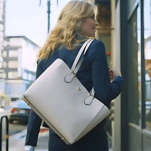 NWT Elegant Vanessa Williams The Lush Collection Ivory White Tote Bag